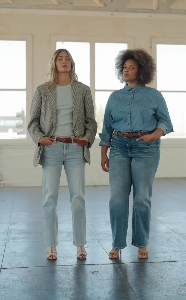 video of 2 women wearing different size denim in 2 different washes